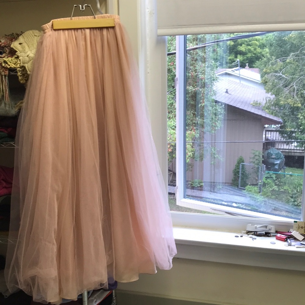 Chic Blush Tulle Maxi Skirt